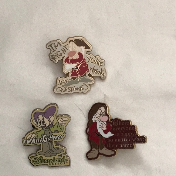 Sold   12 pin Seven Dwarf bundle - Picture 2 of 6